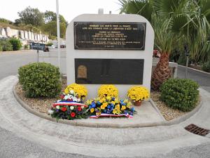 2017 11 02 HYERES CEREMONIE DE TOUSSAINT STELE DE NOS DEFUNTS (11)